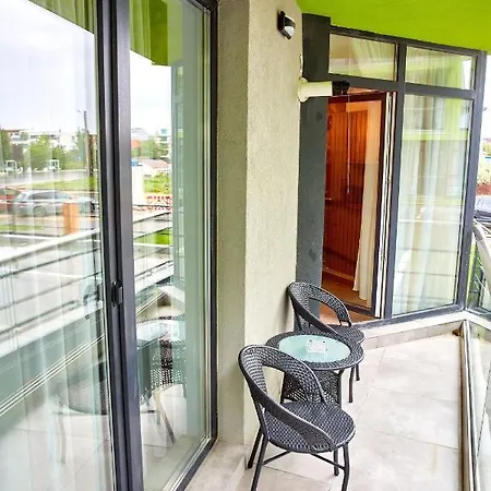 Aparthotel Apartament Amma Beach By Alz Navodari